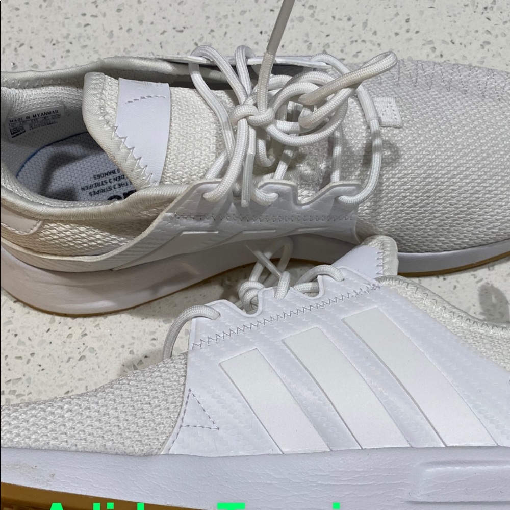 Adidas Tennis Shoes